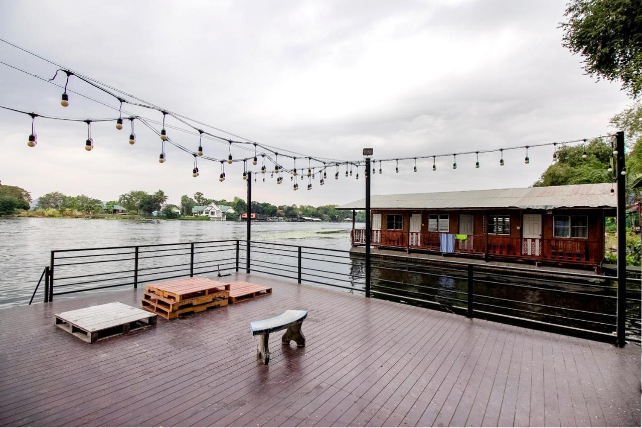 T & T Hostel Kanchanaburi City Exterior photo