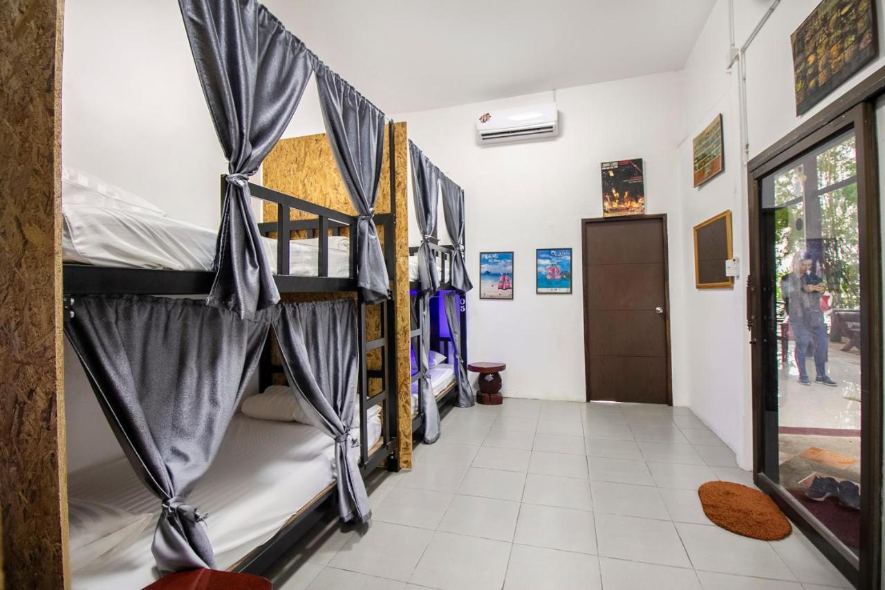 T & T Hostel Kanchanaburi City Exterior photo