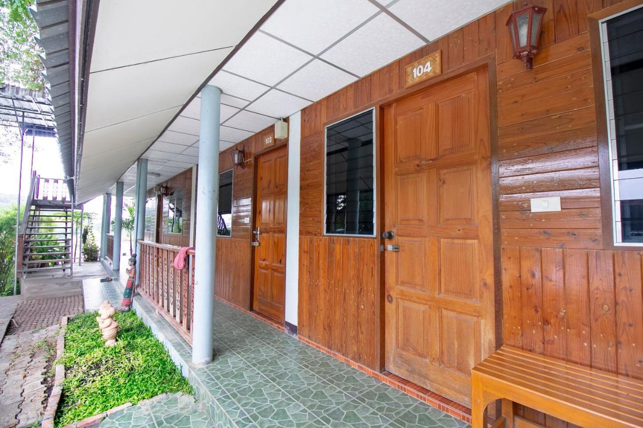 T & T Hostel Kanchanaburi City Exterior photo