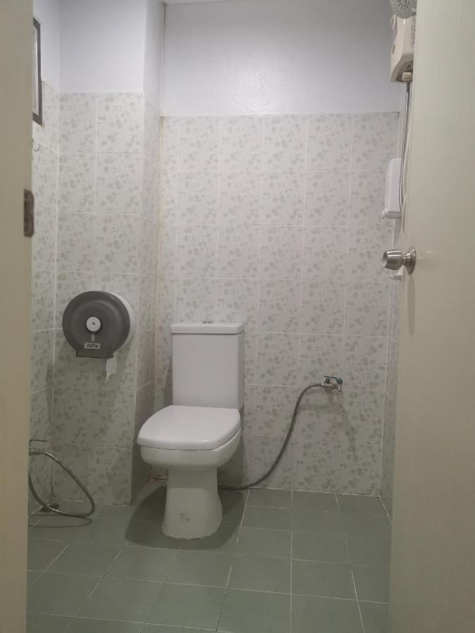 T & T Hostel Kanchanaburi City Exterior photo