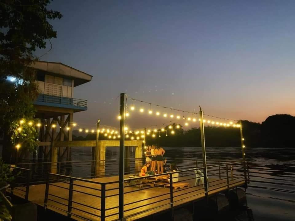 T & T Hostel Kanchanaburi City Exterior photo