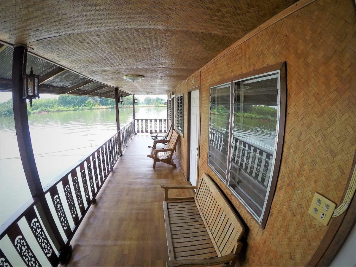 T & T Hostel Kanchanaburi City Exterior photo